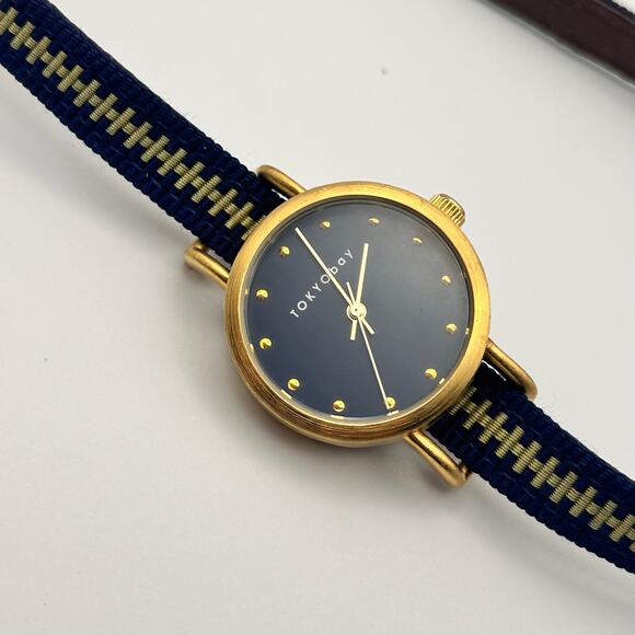 Tokyo Bay Gold Tone Blue Dial St. Steel 28mm Women’s Watch Working New Battery - Picture 3 of 8